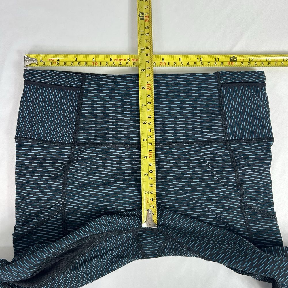 Lululemon outrun 17" Crop Score Jacquard Black Indian Ocean Leggings Size 8 - Picture 13 of 16